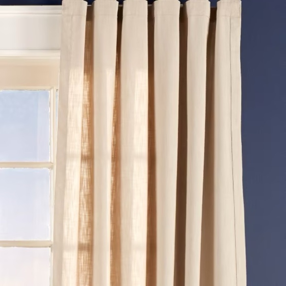 8 Fully lined tab drapes